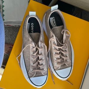 Converse Run Star Hike